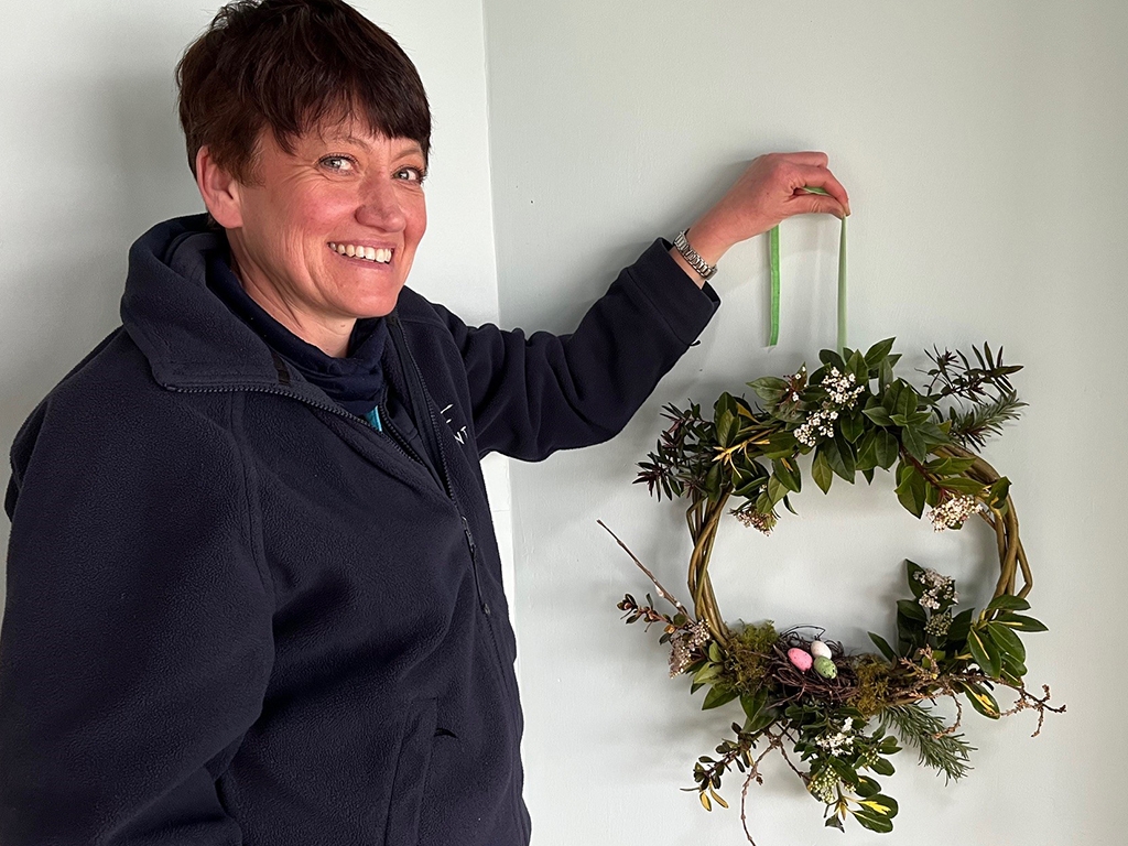 View: Spring Wreath Workshops